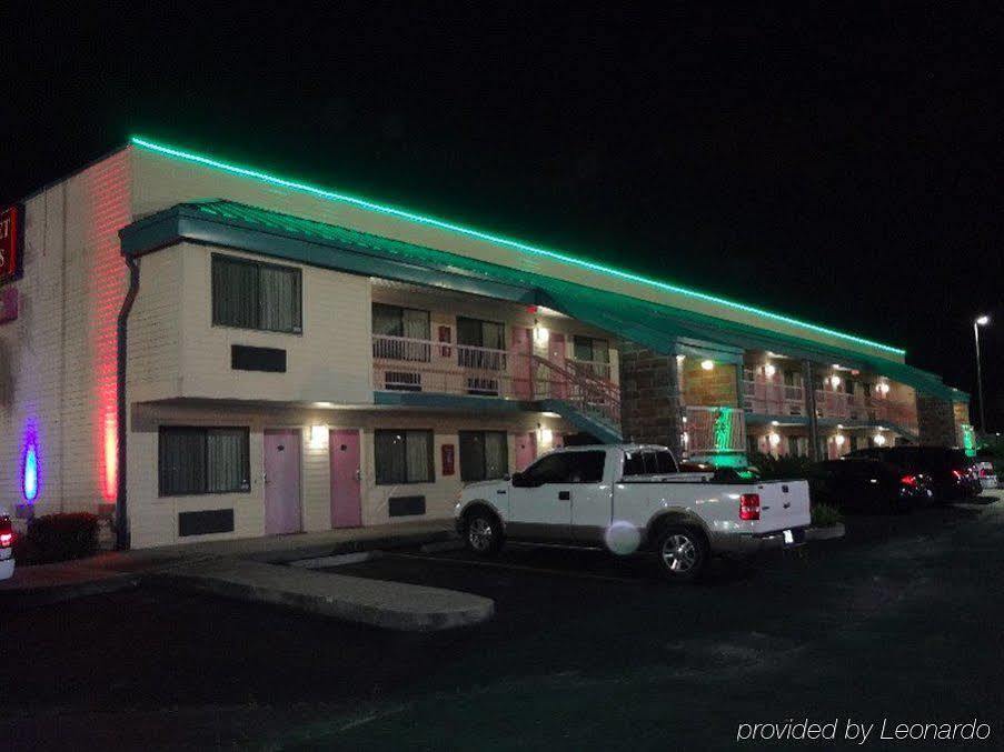 Nola Inn & Suites New Orleans Buitenkant foto